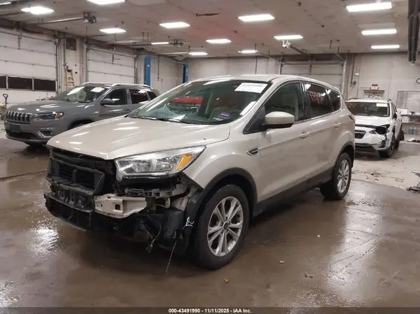 1FMCU9GD9HUA86519 2017 FORD ESCAPE - Image 2