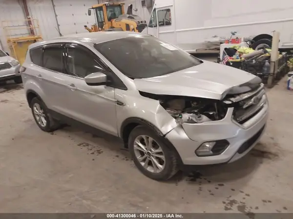 1FMCU9GD9HUB10480 2017 FORD ESCAPE - Image 1