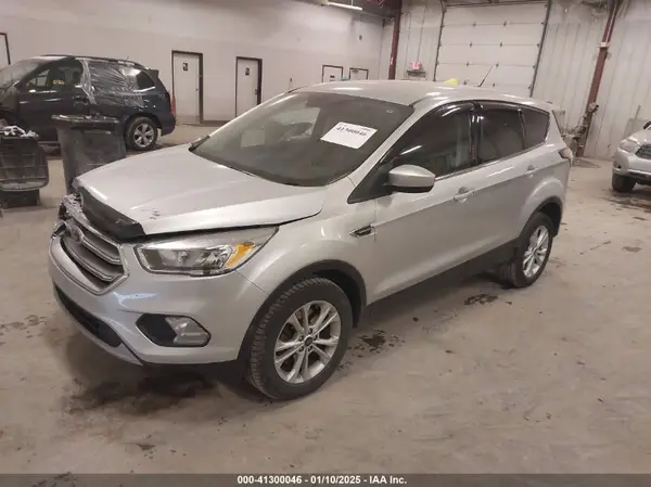 1FMCU9GD9HUB10480 2017 FORD ESCAPE - Image 2