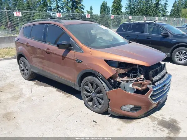 1FMCU9GD9HUB45326 2017 FORD ESCAPE - Image 1