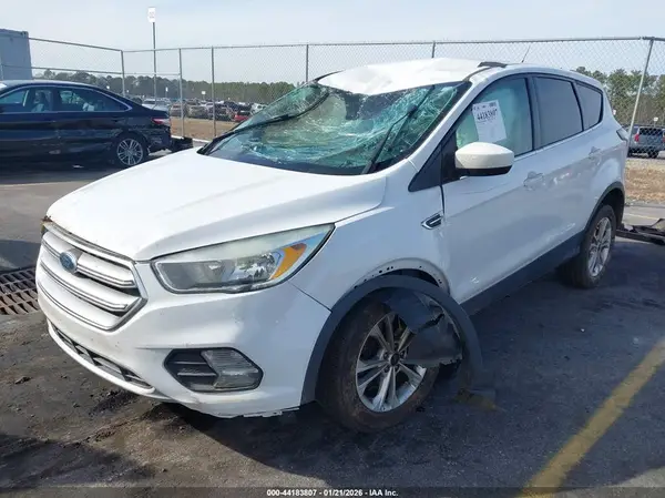 1FMCU9GD9HUB61624 2017 FORD ESCAPE - Image 2