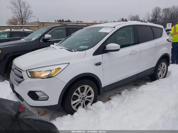 1FMCU9GD9HUC04634 2017 FORD ESCAPE - Image 2