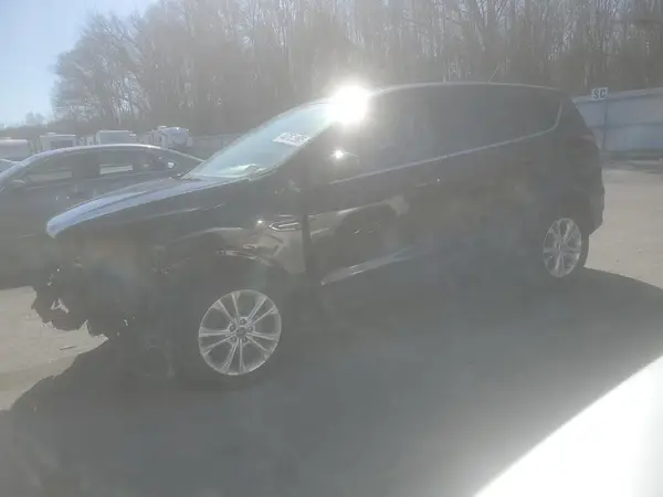 1FMCU9GD9HUC17609 2017 FORD ESCAPE - Image 1