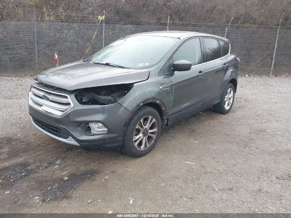 1FMCU9GD9HUC17948 2017 FORD ESCAPE - Image 2