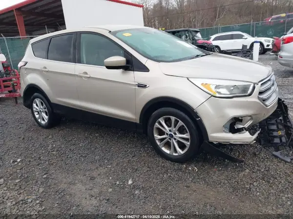 1FMCU9GD9HUC63229 2017 FORD ESCAPE - Image 1
