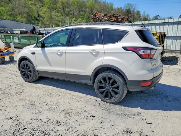 1FMCU9GD9HUD23879 2017 FORD ESCAPE - Image 2