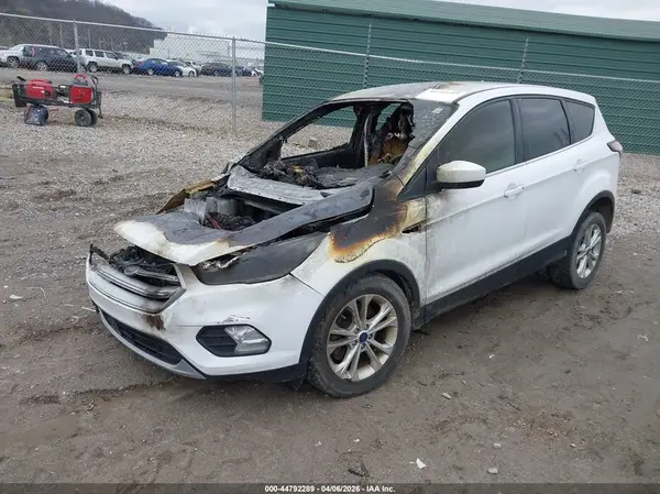 1FMCU9GD9HUD26152 2017 FORD ESCAPE - Image 2