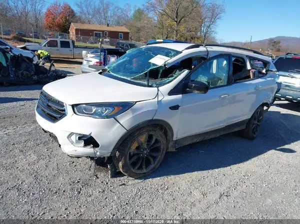 1FMCU9GD9HUE90467 2017 FORD ESCAPE - Image 2