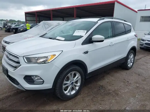 1FMCU9GD9JUA04942 2018 FORD ESCAPE - Image 2