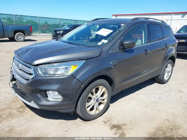 1FMCU9GD9JUA07923 2018 FORD ESCAPE - Image 2