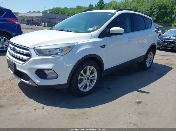 1FMCU9GD9JUA10904 2018 FORD ESCAPE - Image 2