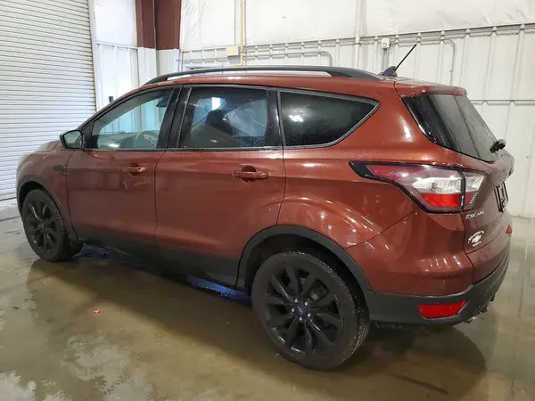 1FMCU9GD9JUA23653 2018 FORD ESCAPE - Image 2