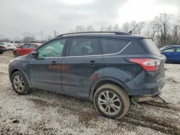 1FMCU9GD9JUA28772 2018 FORD ESCAPE - Image 2