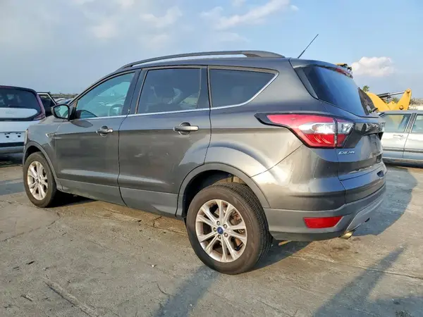 1FMCU9GD9JUA36435 2018 FORD ESCAPE - Image 2