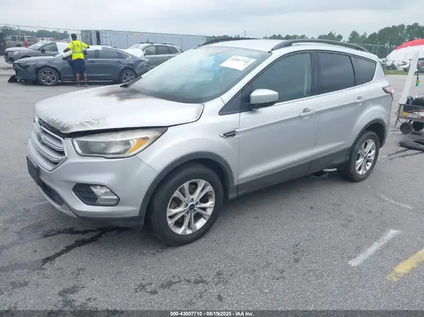 1FMCU9GD9JUA46690 2018 FORD ESCAPE - Image 2