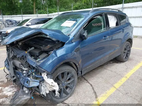 1FMCU9GD9JUA53462 2018 FORD ESCAPE - Image 2