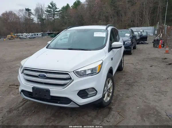 1FMCU9GD9JUA68379 2018 FORD ESCAPE - Image 2