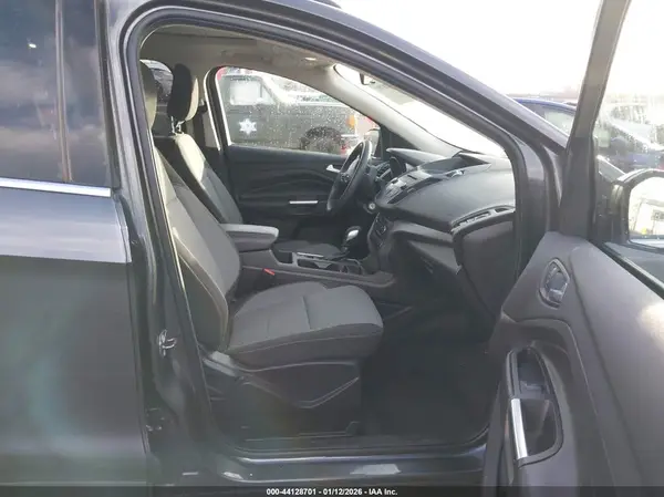 2018 FORD ESCAPE IAAI lot 44128701 auction photo 5