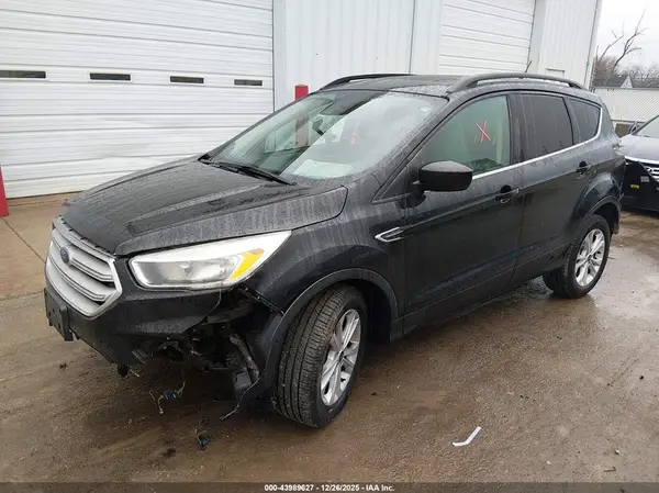 1FMCU9GD9JUA79852 2018 FORD ESCAPE - Image 2