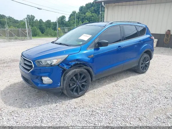 1FMCU9GD9JUA95856 2018 FORD ESCAPE - Image 2