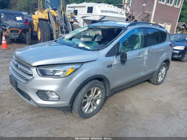 1FMCU9GD9JUB01333 2018 FORD ESCAPE - Image 2