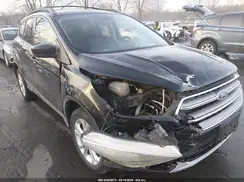 1FMCU9GD9JUB19427 2018 FORD ESCAPE