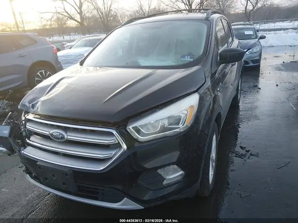 1FMCU9GD9JUB19427 2018 FORD ESCAPE - Image 2