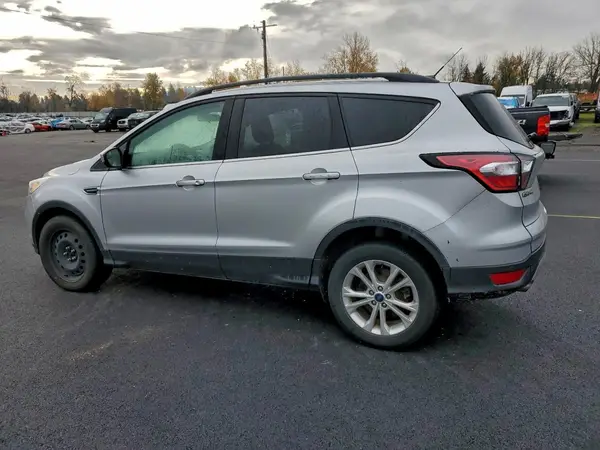 1FMCU9GD9JUB29147 2018 FORD ESCAPE - Image 2