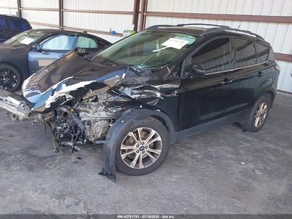 1FMCU9GD9JUB36647 2018 FORD ESCAPE - Image 2