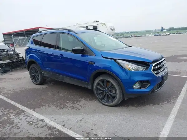 1FMCU9GD9JUB70118 2018 FORD ESCAPE - Image 1