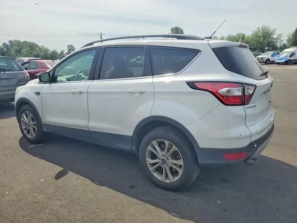 1FMCU9GD9JUB74394 2018 FORD ESCAPE - Image 2