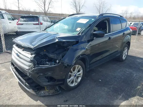 1FMCU9GD9JUB74833 2018 FORD ESCAPE - Image 2