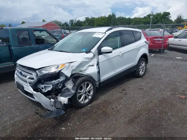 1FMCU9GD9JUB84827 2018 FORD ESCAPE - Image 2