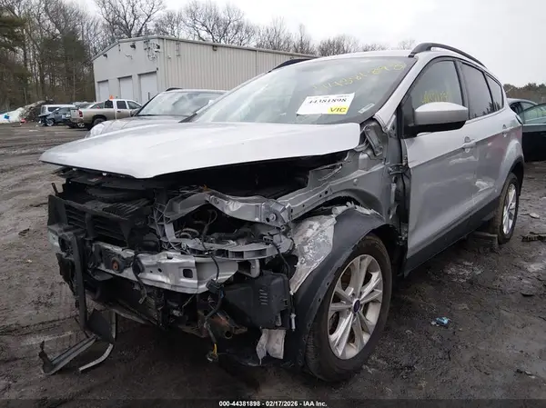 1FMCU9GD9JUC12416 2018 FORD ESCAPE - Image 2
