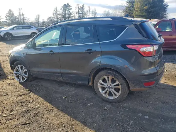 1FMCU9GD9JUC19110 2018 FORD ESCAPE - Image 2