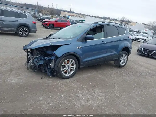 1FMCU9GD9JUC24100 2018 FORD ESCAPE - Image 2