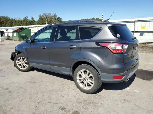 1FMCU9GD9JUC24744 2018 FORD ESCAPE - Image 2