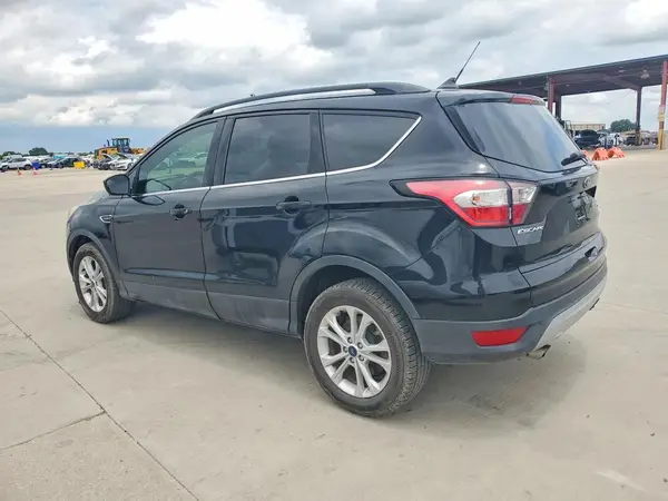 1FMCU9GD9JUC40135 2018 FORD ESCAPE - Image 2