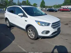 1FMCU9GD9JUC61695 2018 FORD ESCAPE
