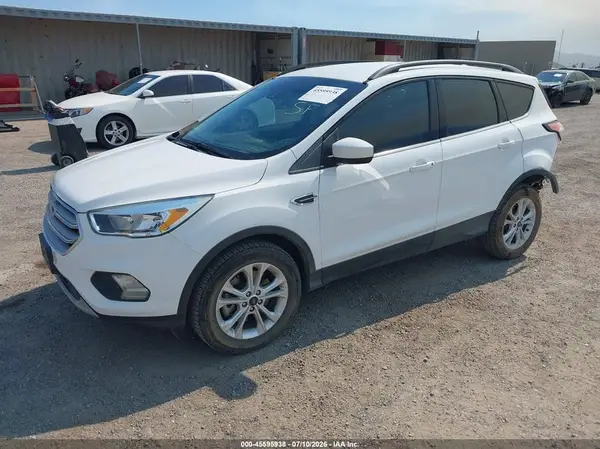 1FMCU9GD9JUC77296 2018 FORD ESCAPE - Image 2