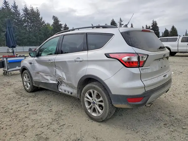 1FMCU9GD9JUC87147 2018 FORD ESCAPE - Image 2