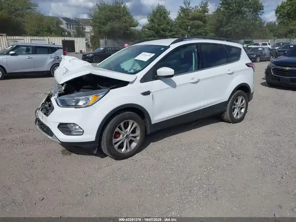 1FMCU9GD9JUC89870 2018 FORD ESCAPE - Image 2