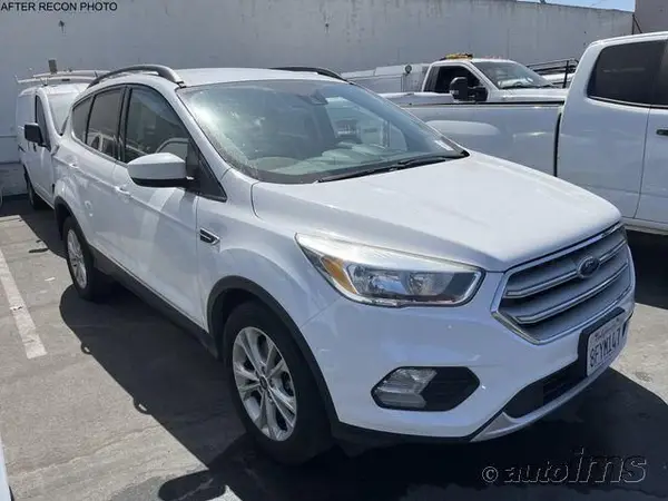 1FMCU9GD9JUD05355 2018 FORD ESCAPE - Image 2