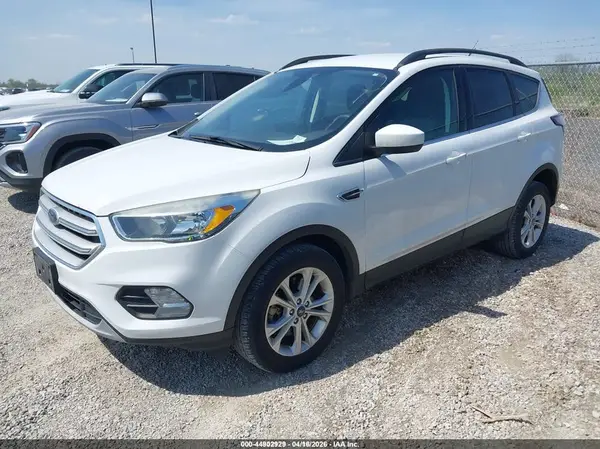 1FMCU9GD9JUD08451 2018 FORD ESCAPE - Image 2