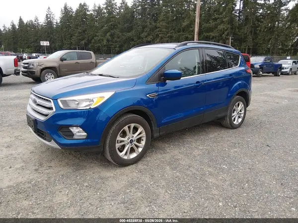 1FMCU9GD9JUD08854 2018 FORD ESCAPE - Image 2