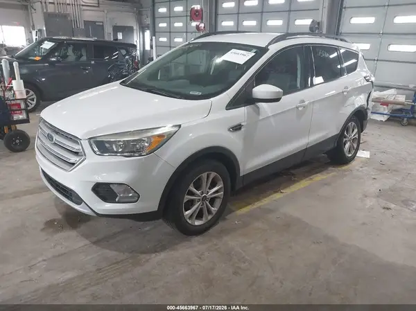 1FMCU9GD9JUD19594 2018 FORD ESCAPE - Image 2