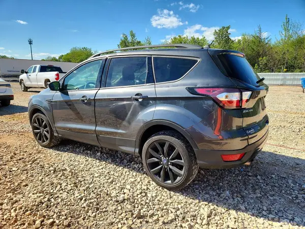 1FMCU9GD9JUD20955 2018 FORD ESCAPE - Image 2