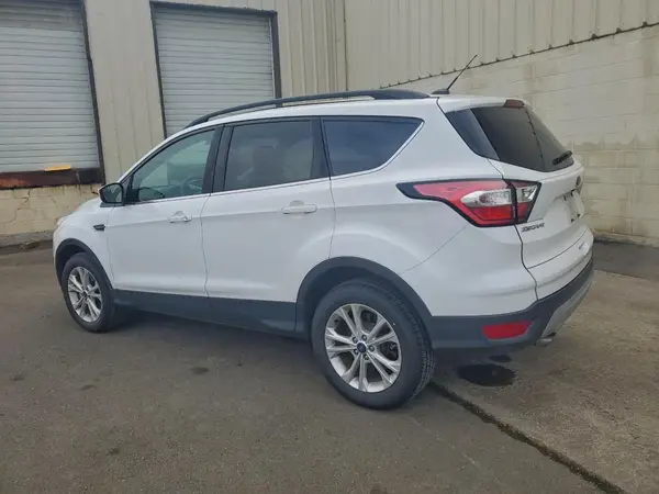 1FMCU9GD9JUD38307 2018 FORD ESCAPE - Image 2