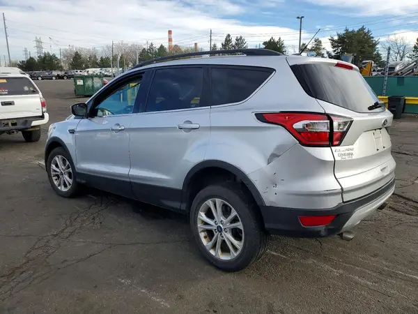 1FMCU9GD9JUD43992 2018 FORD ESCAPE - Image 2