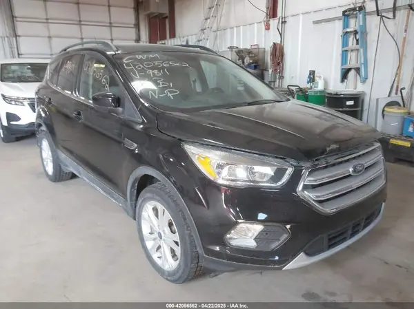 1FMCU9GD9JUD49811 2018 FORD ESCAPE - Image 1